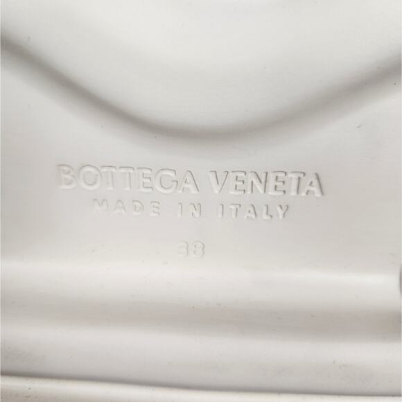 Bottega Veneta Flash Buckle Sandals in String Cream Size 38 US 8 With Box - Picture 10 of 12